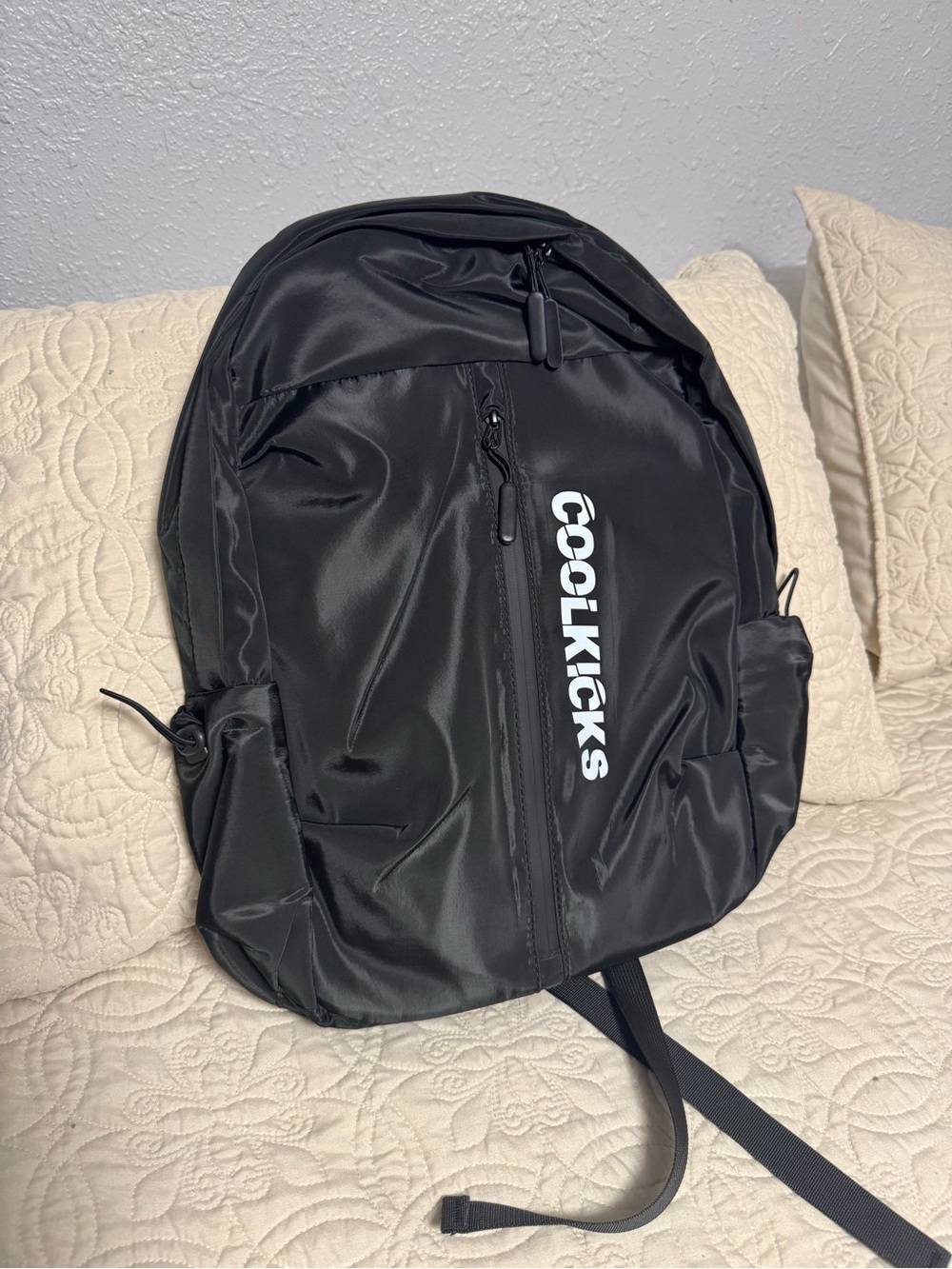 Black Men's Backpack with USB Charging Port